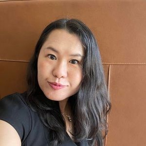 Meet your Posher, Iris